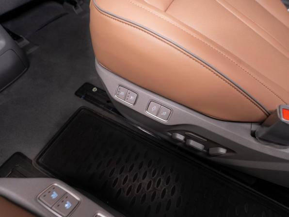 Hyundai Staria I с пробегом 2025 года, цена 5 700 000 рублей, 29871 км, минивэн, Автокод Объявления