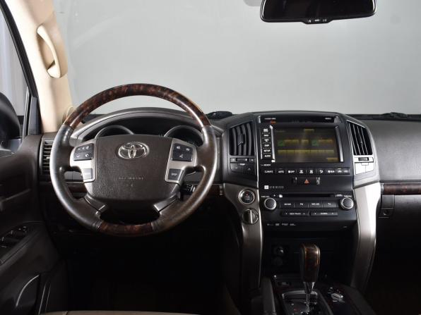 Toyota Land Cruiser 200 Series с пробегом 2010 года, цена 2 949 999 рублей, 263102 км, внедорожник, Автокод Объявления