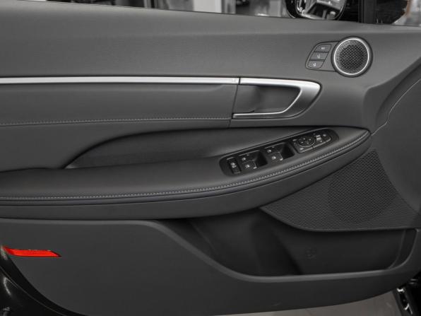 Hyundai Sonata VIII (DN8) Рестайлинг с пробегом 2026 года, цена 4 900 000 рублей, 10 км, седан, Автокод Объявления