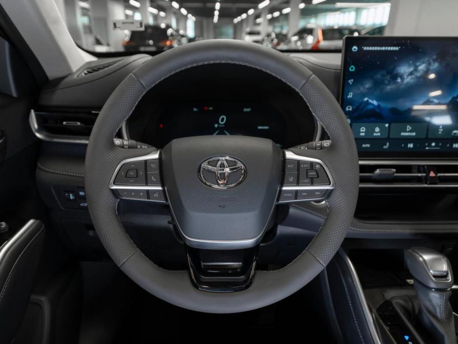 Toyota Highlander IV (XU70) Москва  - изображение 11