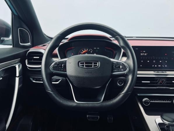 Geely Coolray I с пробегом 2023 года, цена 1 990 000 рублей, 19000 км, внедорожник, Автокод Объявления