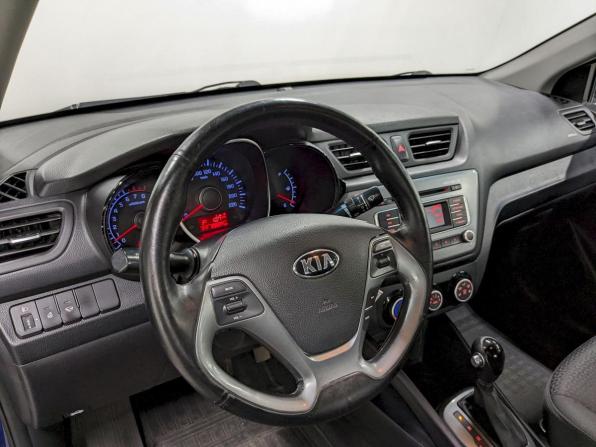 Kia Rio III Рестайлинг с пробегом 2015 года, цена 890 000 рублей, 235975 км, седан, Автокод Объявления