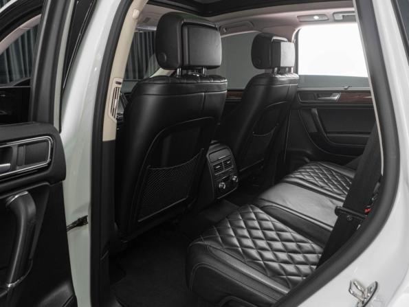 Volkswagen Touareg II Рестайлинг с пробегом 2018 года, цена 3 499 000 рублей, 215427 км, внедорожник, Автокод Объявления