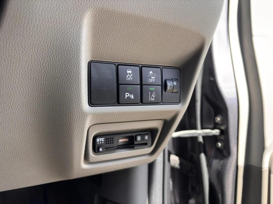Honda Stepwgn V Рестайлинг Краснодар  - изображение 16