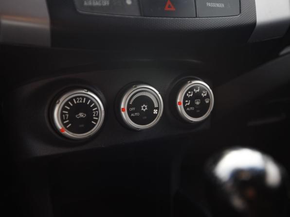 Mitsubishi Outlander II Рестайлинг с пробегом 2010 года, цена 999 000 рублей, 219241 км, внедорожник, Автокод Объявления
