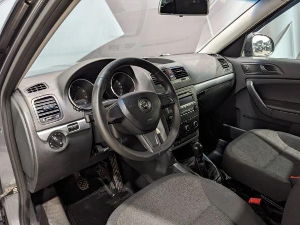 Skoda Yeti I Рестайлинг с пробегом 2014 года, цена 720 000 рублей, 269000 км, внедорожник, Автокод Объявления