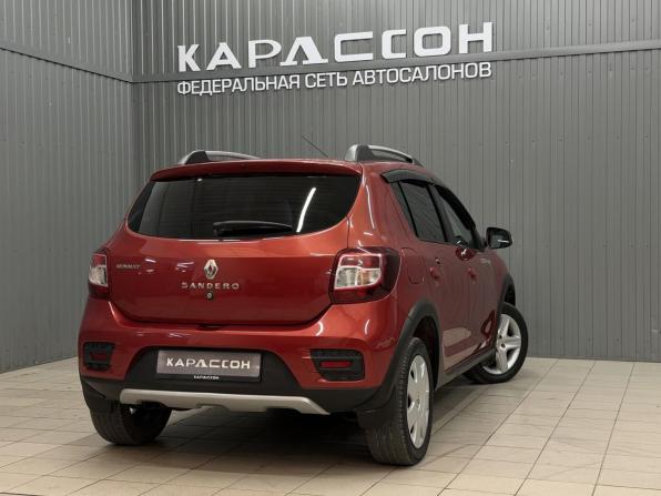 Renault Sandero II с пробегом 2015 года, цена 923 000 рублей, 104768 км, хэтчбек, Автокод Объявления