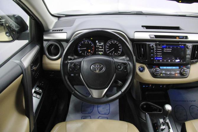 Toyota RAV4 IV (XA40) Рестайлинг с пробегом 2016 года, цена 2 085 000 рублей, 165000 км, внедорожник, Автокод Объявления