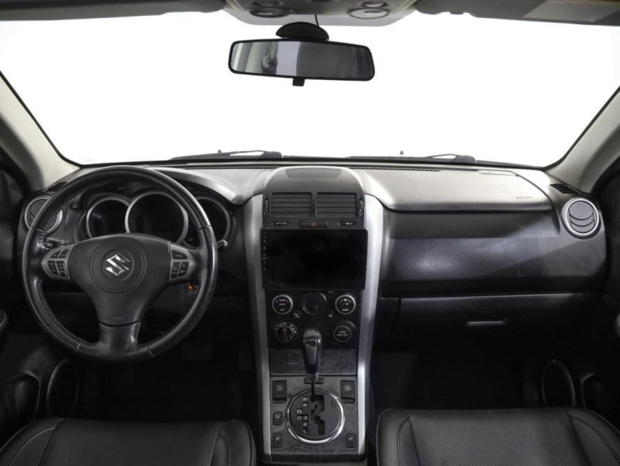 Suzuki Grand Vitara II Рестайлинг Санкт-Петербург  - изображение 9