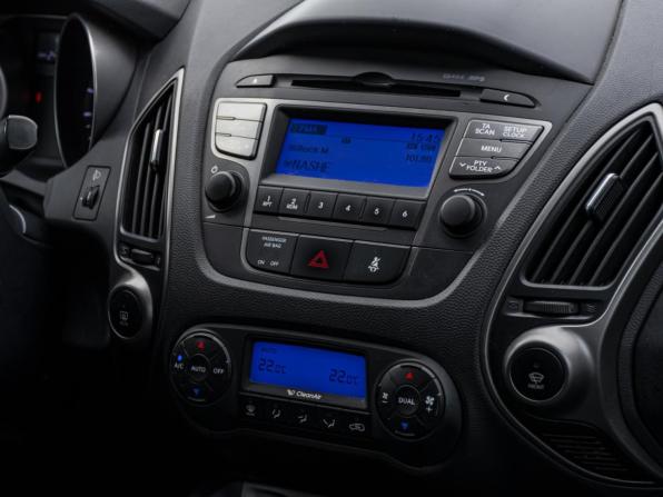 Hyundai ix35 I Рестайлинг с пробегом 2013 года, цена 1 200 000 рублей, 247386 км, внедорожник, Автокод Объявления