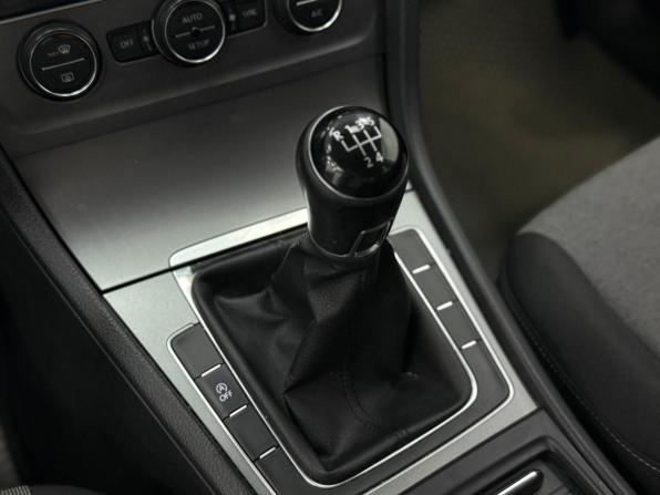 Volkswagen Golf VII с пробегом 2014 года, цена 750 000 рублей, 300000 км, хэтчбек, Автокод Объявления