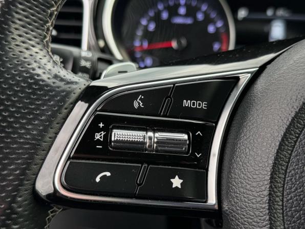 Kia Ceed III Рестайлинг с пробегом 2021 года, цена 1 885 000 рублей, 70339 км, универсал, Автокод Объявления