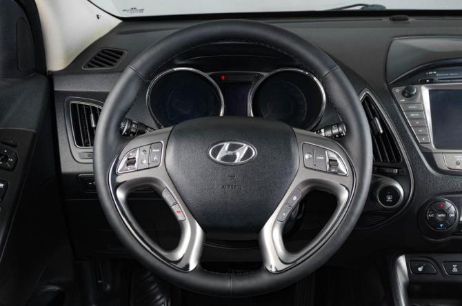 Hyundai ix35 I с пробегом 2013 года, цена 1 359 000 рублей, 208000 км, внедорожник, Автокод Объявления