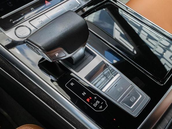 Audi Q8 I (4M) с пробегом 2019 года, цена 7 060 000 рублей, 93384 км, внедорожник, Автокод Объявления