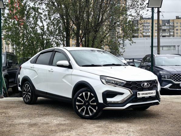 Lada (ВАЗ) Vesta I Рестайлинг (NG) с пробегом 2024 года, цена 1 469 000 рублей, 43000 км, седан, Автокод Объявления