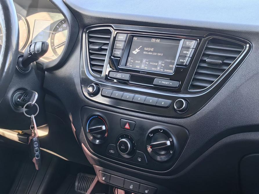 Hyundai Solaris II Санкт-Петербург  - изображение 12