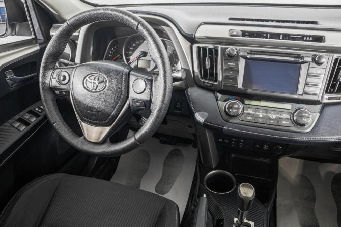 Toyota RAV4 IV (XA40) с пробегом 2013 года, цена 2 099 000 рублей, 176000 км, внедорожник, Автокод Объявления