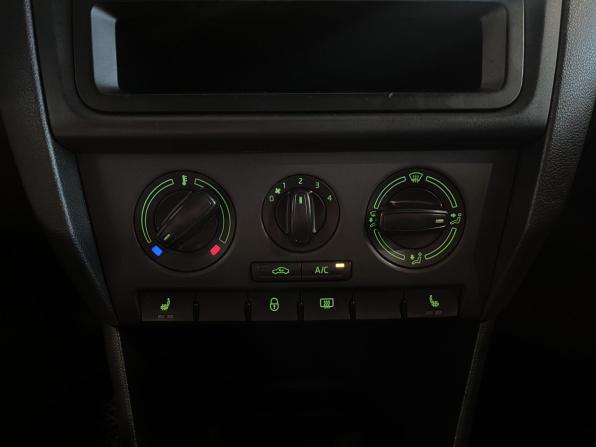 Skoda Rapid I с пробегом 2014 года, цена 495 000 рублей, 211030 км, лифтбек, Автокод Объявления