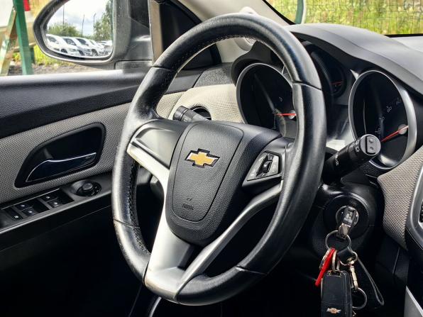 Chevrolet Cruze I Рестайлинг с пробегом 2014 года, цена 559 000 рублей, 306000 км, хэтчбек, Автокод Объявления
