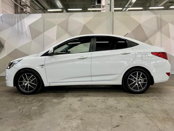 Hyundai Solaris I Рестайлинг с пробегом 2015 года, цена 950 000 рублей, 156719 км, седан, Автокод Объявления