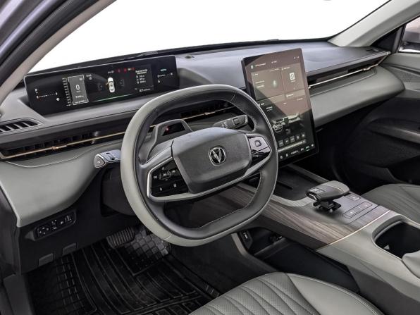 Changan Lamore с пробегом 2023 года, цена 1 970 000 рублей, 21400 км, седан, Автокод Объявления