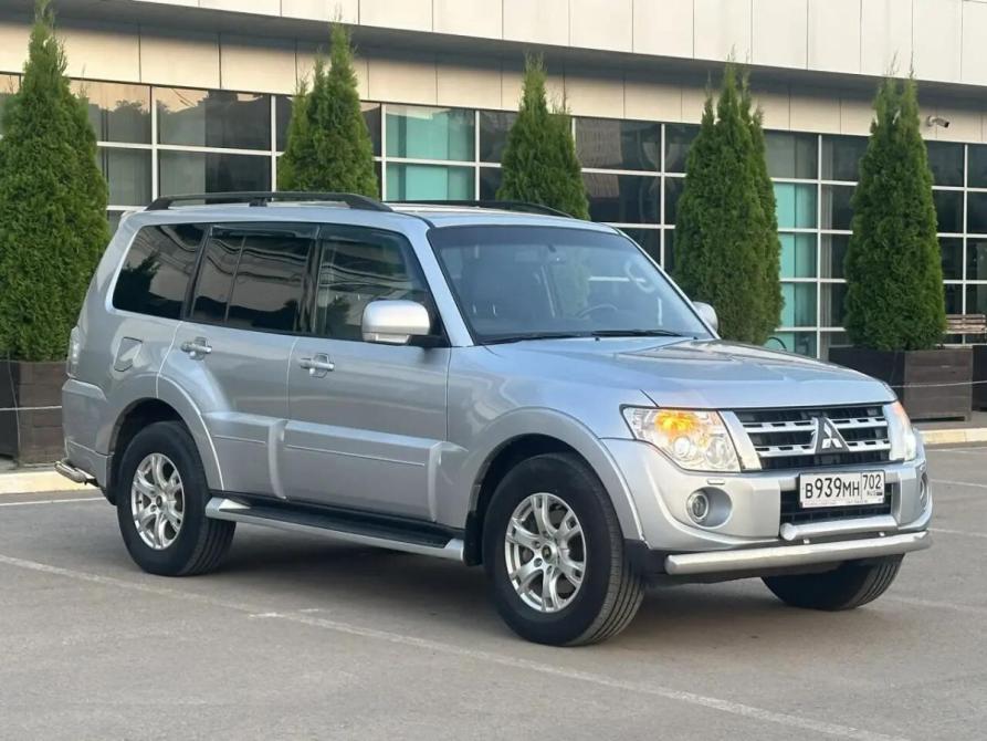 Mitsubishi Pajero IV Рестайлинг 1 Уфа  - изображение 1