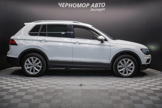 Volkswagen Tiguan II с пробегом 2018 года, цена 2 750 000 рублей, 164585 км, внедорожник, Автокод Объявления