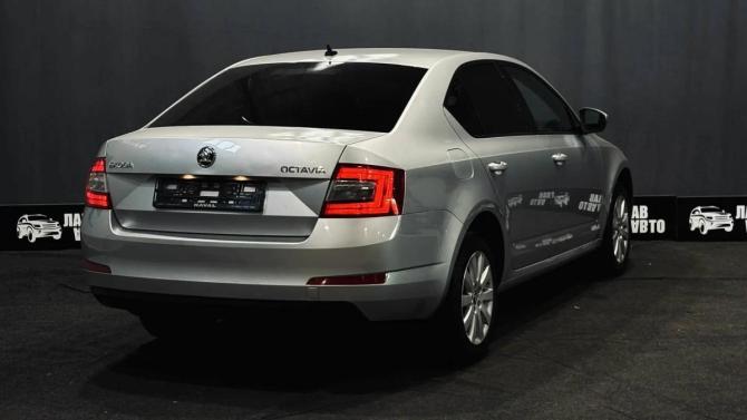 Skoda Octavia III (A7) с пробегом 2016 года, цена 1 020 000 рублей, 240000 км, лифтбек, Автокод Объявления