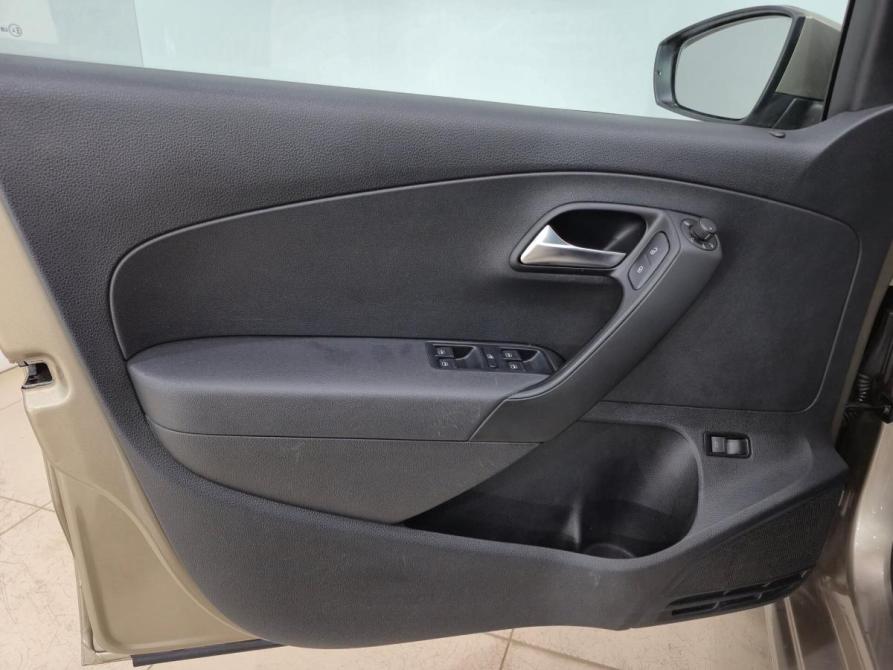 Volkswagen Polo V Рестайлинг Альметьевск  - изображение 7