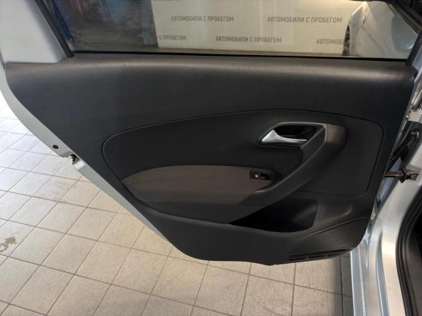 Volkswagen Polo V с пробегом 2010 года, цена 499 000 рублей, 272000 км, седан, Автокод Объявления