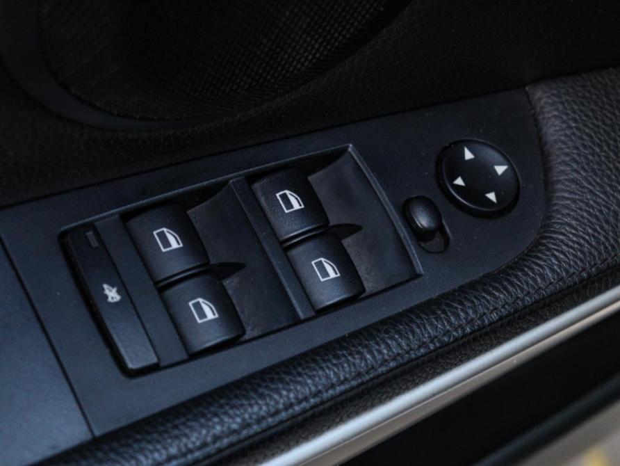 BMW 3 серии V (E90/E91/E92/E93) Рестайлинг Москва  - изображение 12