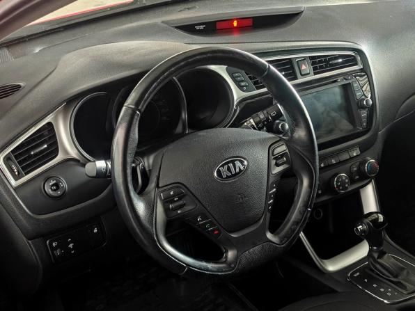 Kia Ceed II Рестайлинг с пробегом 2016 года, цена 1 470 000 рублей, 53987 км, хэтчбек, Автокод Объявления