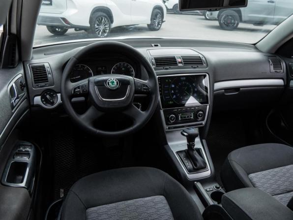 Skoda Octavia II (A5) Рестайлинг с пробегом 2012 года, цена 830 000 рублей, 291379 км, лифтбек, Автокод Объявления