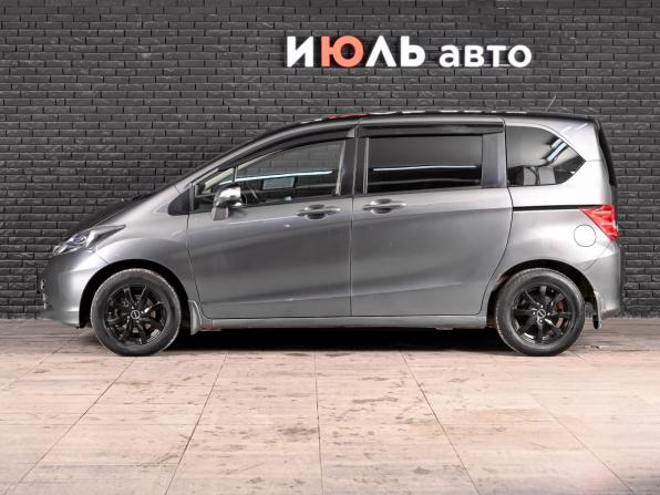 Honda Freed I с пробегом 2009 года, цена 890 000 рублей, 297582 км, компактвэн, Автокод Объявления