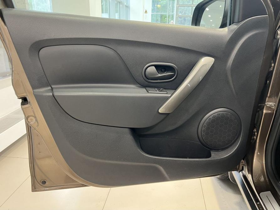 Renault Logan II Рестайлинг Нижний Новгород  - изображение 14