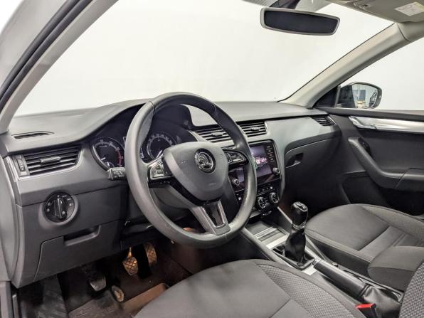 Skoda Octavia III (A7) Рестайлинг с пробегом 2017 года, цена 1 515 000 рублей, 97857 км, лифтбек, Автокод Объявления