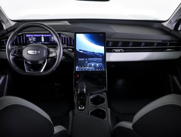 Geely Atlas II с пробегом 2024 года, цена 2 988 000 рублей, 26156 км, внедорожник, Автокод Объявления