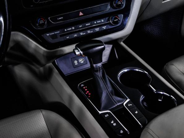 Kia Carnival III с пробегом 2019 года, цена 2 590 000 рублей, 133000 км, минивэн, Автокод Объявления