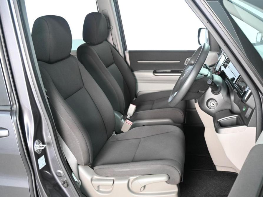 Honda Stepwgn V Рестайлинг Ростов-на-Дону  - изображение 11