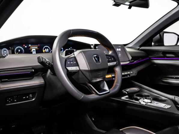 Changan UNI-V I с пробегом 2024 года, цена 2 308 000 рублей, 55483 км, лифтбек, Автокод Объявления