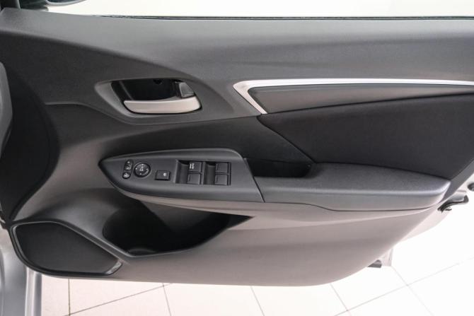 Honda Fit III с пробегом 2013 года, цена 999 000 рублей, 49825 км, хэтчбек, Автокод Объявления