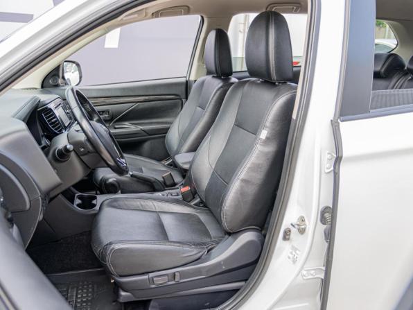 Mitsubishi Outlander III Рестайлинг 2 с пробегом 2016 года, цена 1 899 000 рублей, 148585 км, внедорожник, Автокод Объявления