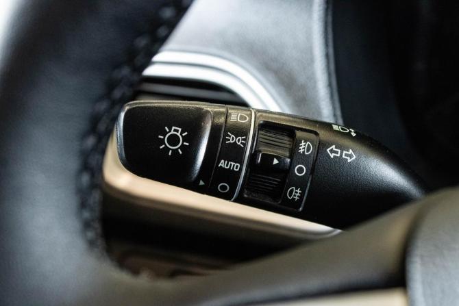Hyundai Solaris II с пробегом 2019 года, цена 1 379 000 рублей, 106600 км, седан, Автокод Объявления