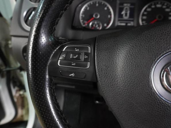 Volkswagen Tiguan I Рестайлинг с пробегом 2012 года, цена 1 099 000 рублей, 265084 км, внедорожник, Автокод Объявления