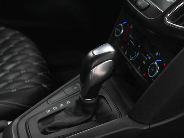 Ford Focus III Рестайлинг с пробегом 2018 года, цена 1 599 900 рублей, 30000 км, хэтчбек, Автокод Объявления