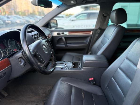 Volkswagen Touareg I с пробегом 2004 года, цена 592 000 рублей, 241835 км, внедорожник, Автокод Объявления