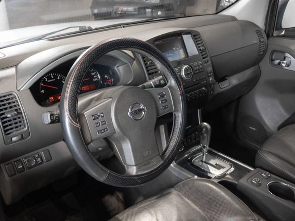Nissan Pathfinder III Рестайлинг с пробегом 2010 года, цена 1 690 000 рублей, 242851 км, внедорожник, Автокод Объявления