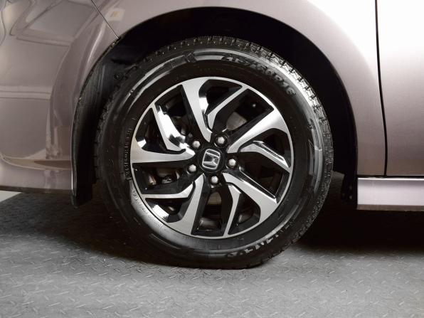 Honda Stepwgn V Рестайлинг с пробегом 2019 года, цена 2 119 995 рублей, 117247 км, минивэн, Автокод Объявления