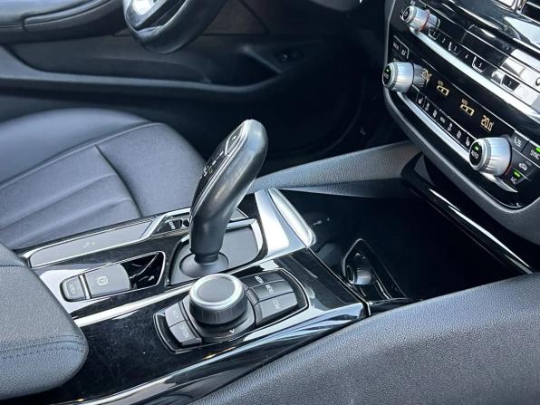 BMW 5 серии VII (G30/G31/G38) с пробегом 2019 года, цена 3 100 000 рублей, 158053 км, седан, Автокод Объявления
