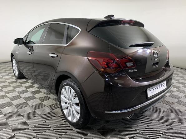 Opel Astra J Рестайлинг с пробегом 2014 года, цена 930 000 рублей, 136601 км, хэтчбек, Автокод Объявления